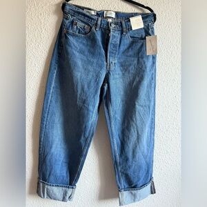 Women’s jeans Universal Thread Relaxed Blue Denim Jeans Size 8